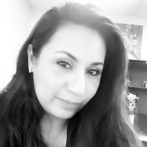 Meet your Posher, Connie